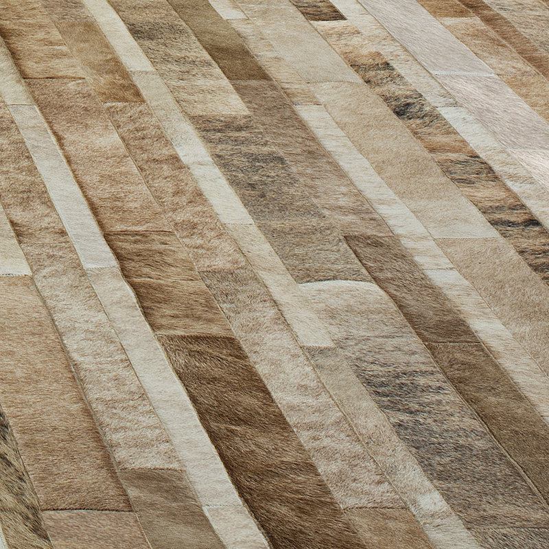 Tapis brun / beige en peau de vache rayée Caminito, Rectangle 5 pi x 8 pi