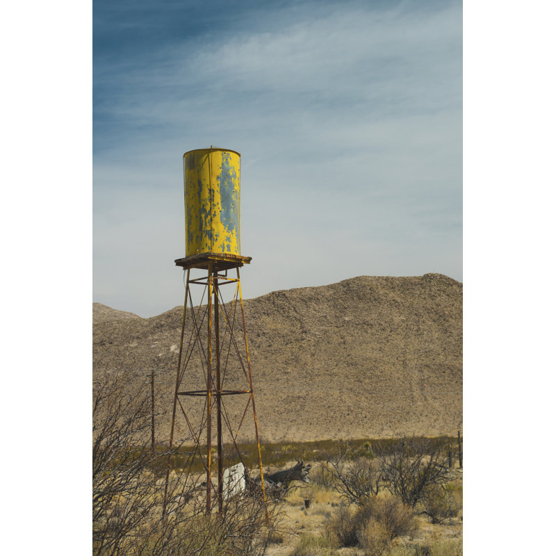 Château d'eau jaune I, H 48 po x l 32 po