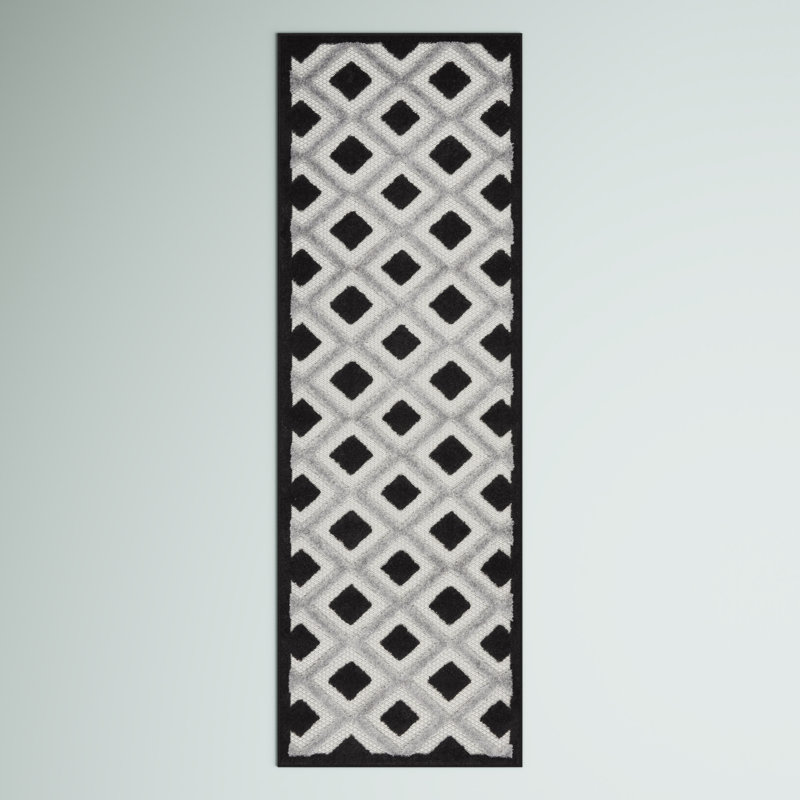 Aeliana Geometric Indoor / Outdoor Rug, Runner 2'3" x 8'