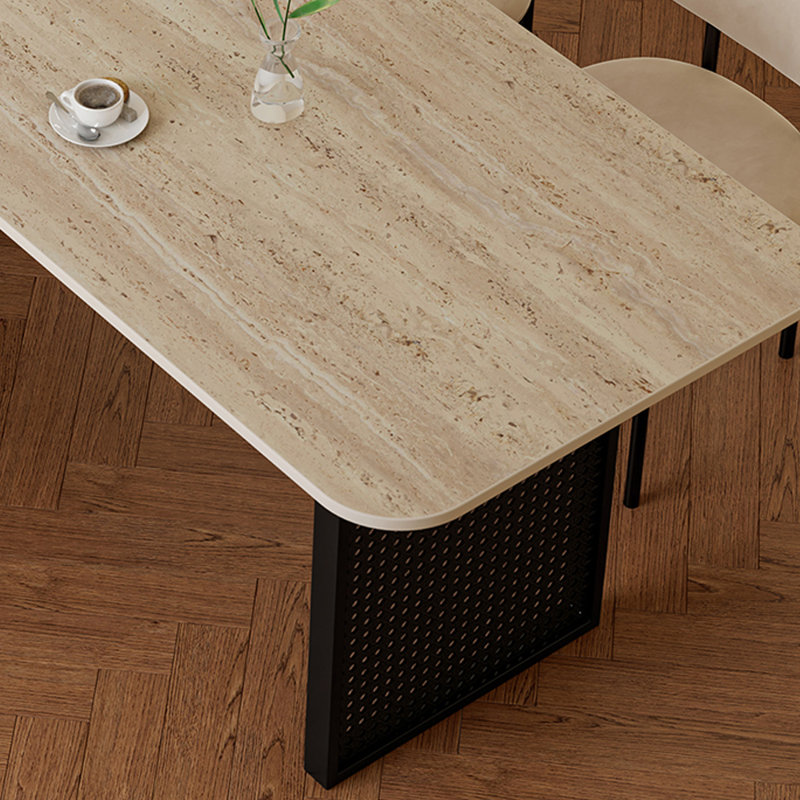 Pupitre beige avec pieds en métal noir, H 29,52 po x l 55,11 po x P 31,49 po