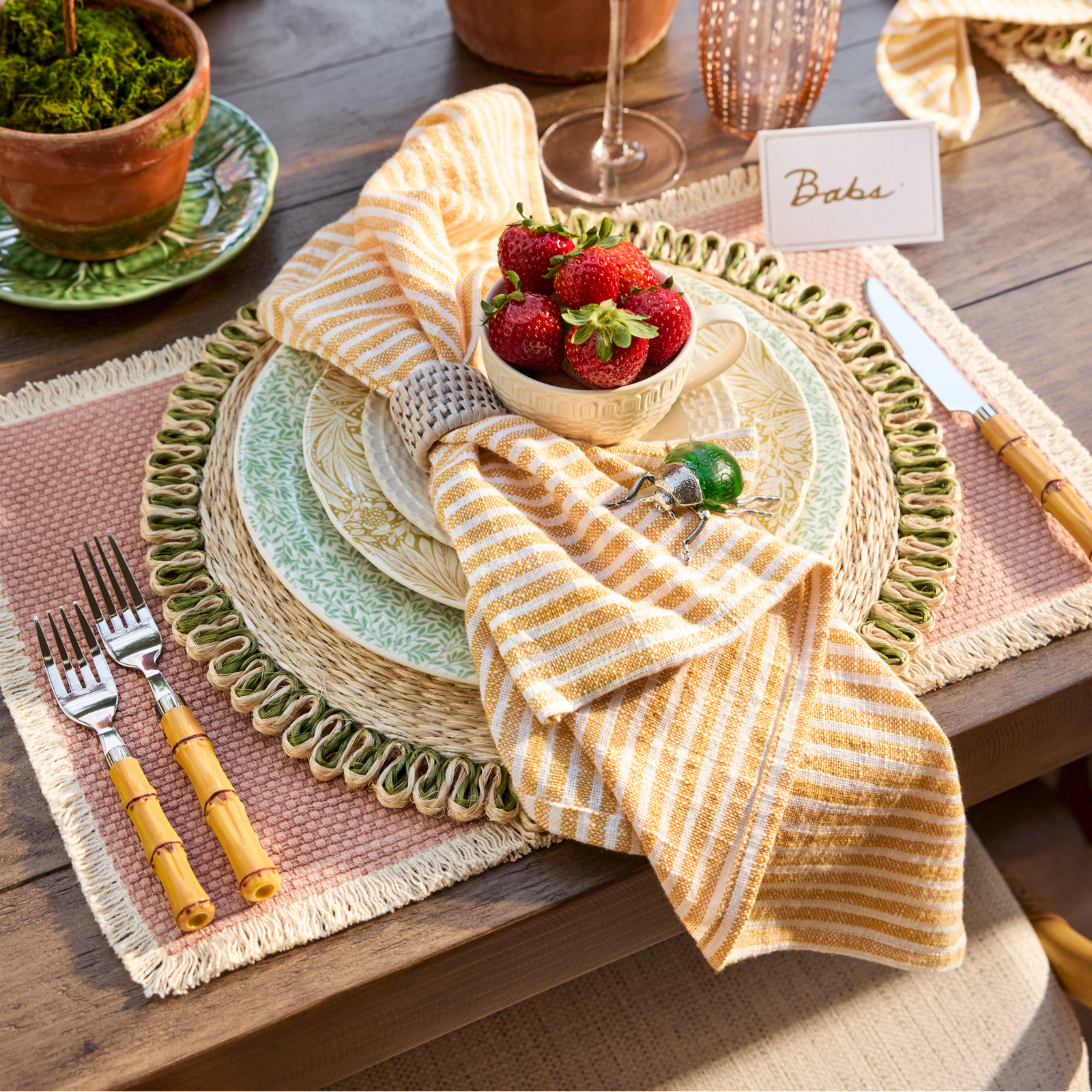 Valorie Napkin, Yellow