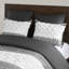 Édredon gris en coton 3 pièces avec un magnifique capitonnage enchanteur en chenille-125444785