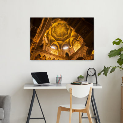 Intérieur de la mosquée. La Mezquita, Cordoue, province de Cordoue, Andalousie, Espagne méridionale, architecture contemporaine abstraite, art mural