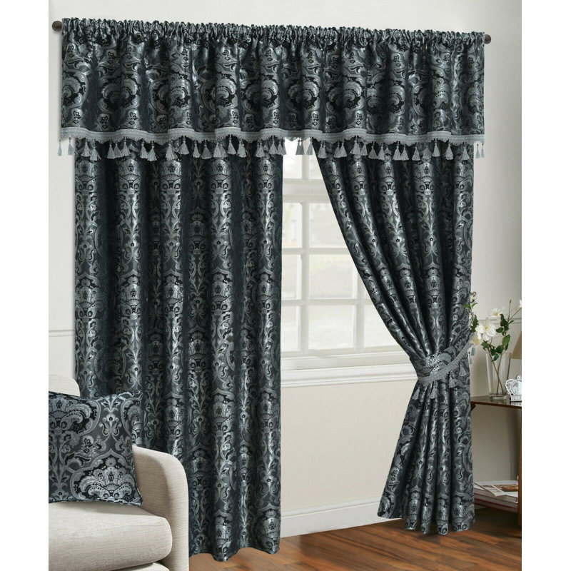 Hefley Curtain, 117 W x 137 D cm, Silver