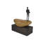 Petit homme sur un rocher bronze