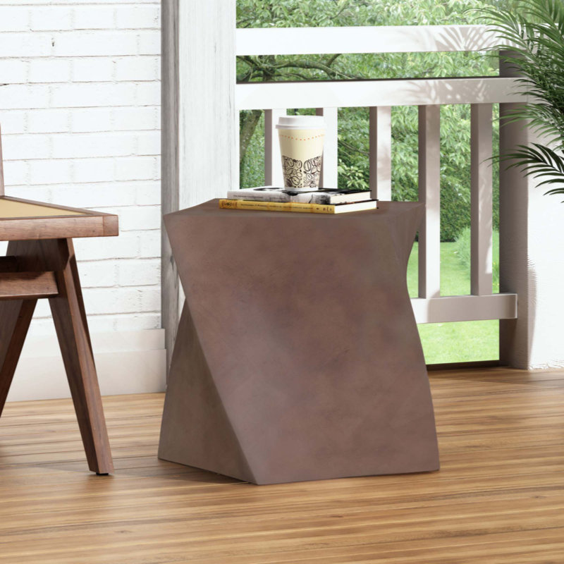 Table d'appoint d'extérieur légère idéale pour les collations de pique-nique de jardin et les essentiels de lecture sur le balcon