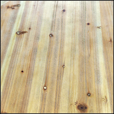 Table basse rectangulaire avec plateau en bois manufacturé durable et rangement spacieux pour les salons modernes