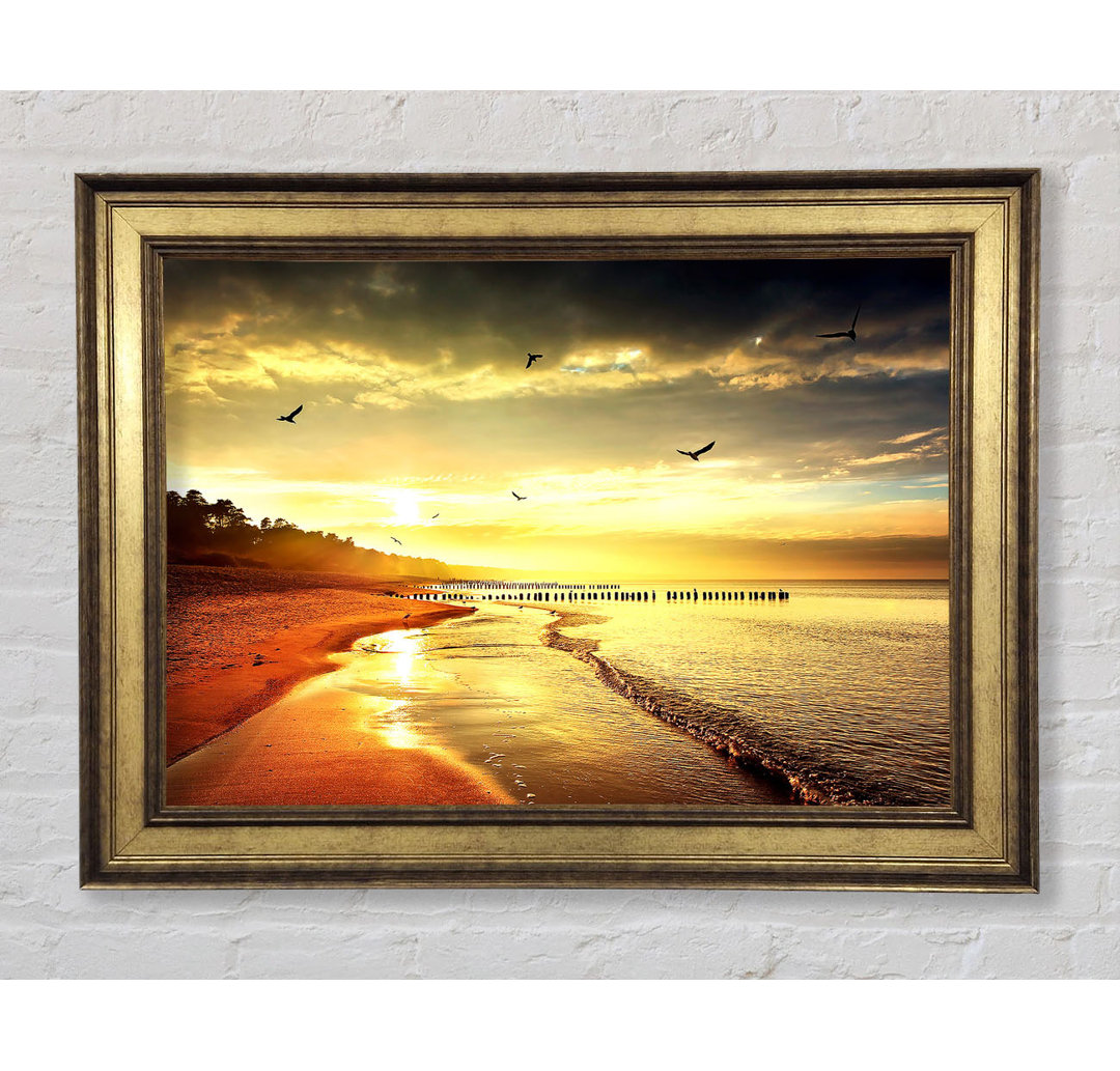 Gerahmtes Wandbild Stunning Yellow Sunset Beach