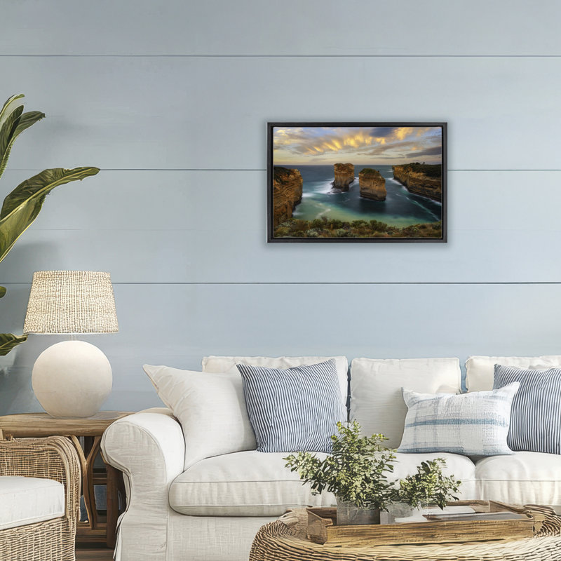 Cadre flottant Loch Ard Gorge Landscape, design par Lincoln Harrison, H 17 po x l 25 po, Cadre flottant noir de jais