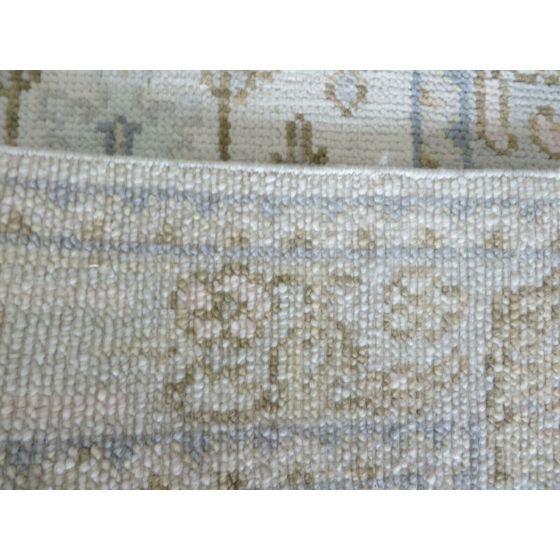 Tapis rectangulaire en laine Hatsuko de conception unique 2 pi 6 po x 10 pi