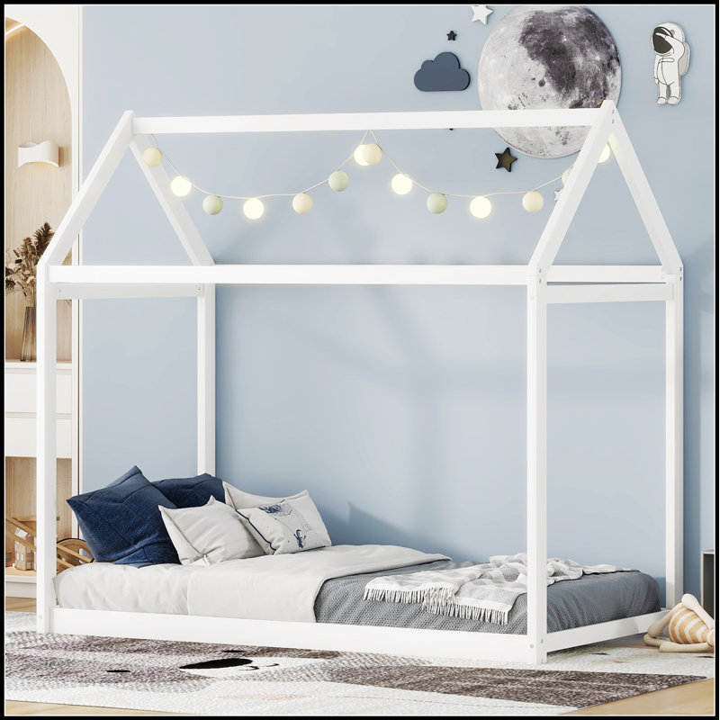 Charmant lit maison en bois au design unique, parfait pour créer un espace de sommeil confortable et imaginatif., Blanc