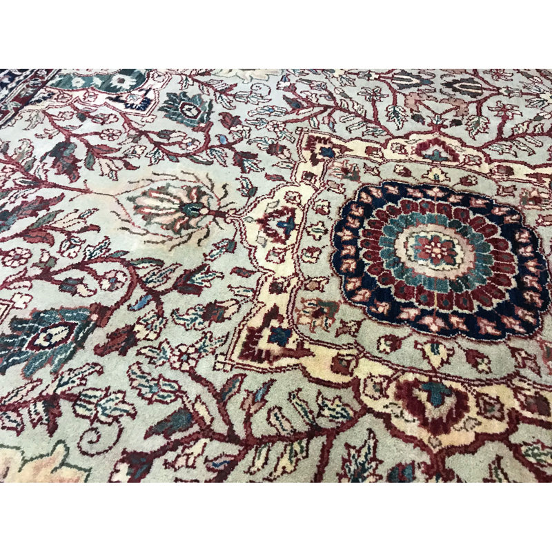 Sona Hand Woven Wool Oriental Area Rug