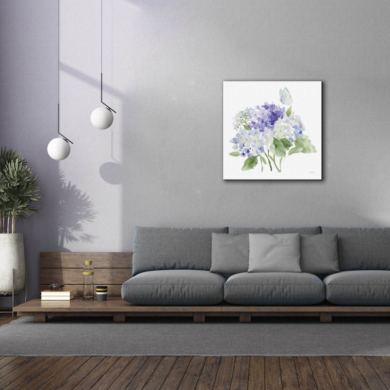 «Cottage Hydrangeas 2» par Katrina Pete, art mural sur toile, H 37 po x l 37 po x P 1,5 po