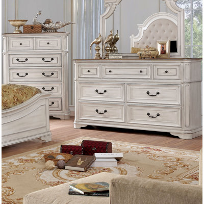 Kamili 64'' W 7 - Drawer Dresser