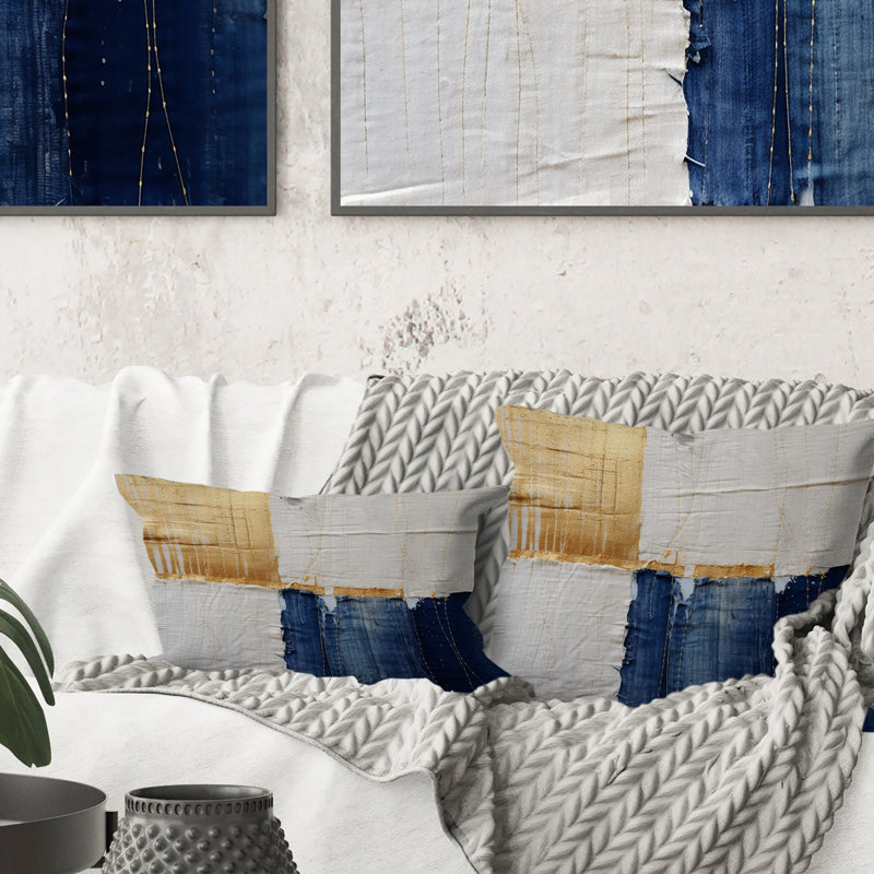 Coussin décoratif «A Touch Of Gold And Kings Blue» - reproduction de peinture abstraite