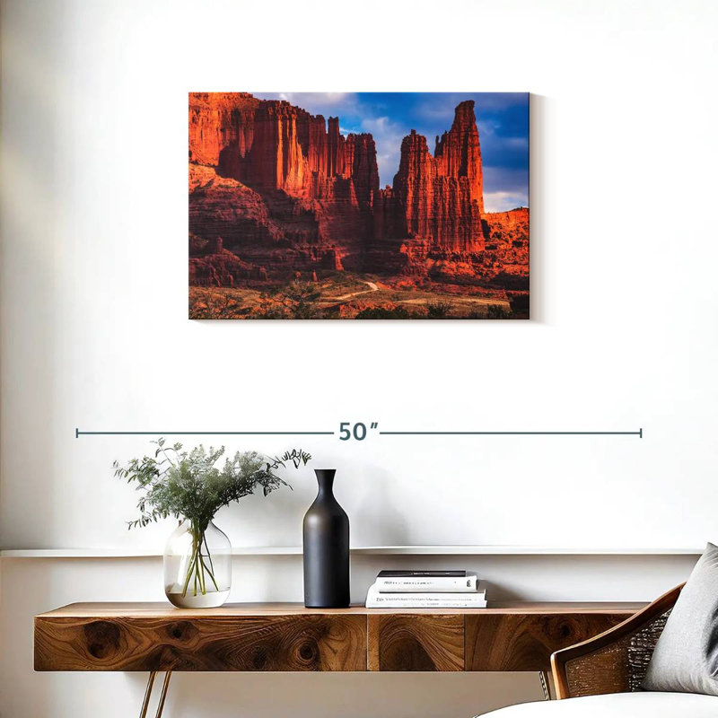 Alvord Great Fisher Towers, H 20 po x l 30 po