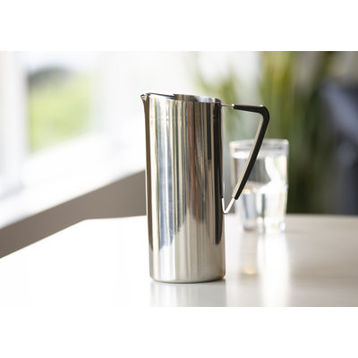 Doublewall 54 oz. Pitcher with Ice Guard