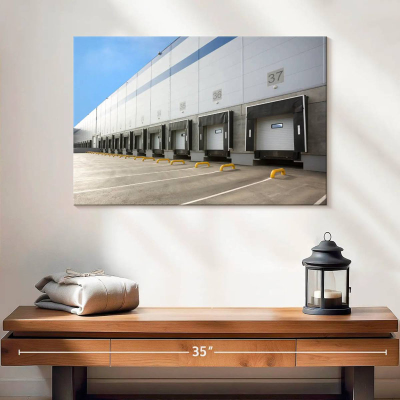Lilie Loading Dock, 16" H x 24" W