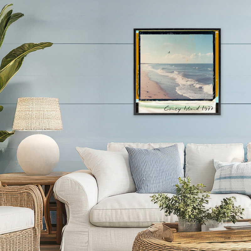 «Beach Trip '77», giclée par Annabelle Hall, Giclée encadrée noir minuit, H 24 po x l 24 po