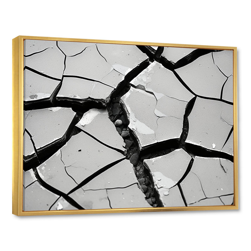 Noir et blanc apaisant, fissures - Collages abstraits, art mural, H 34 po x l 44 po x P 1,5 po, Cadre flottant doré