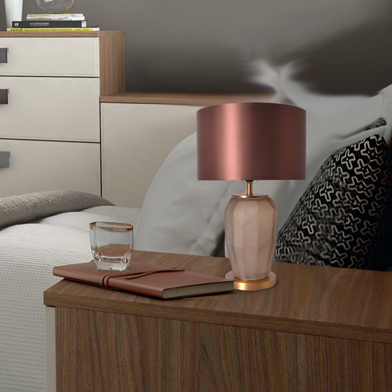Lampe de table Brookside, H 23 po x l 15 po x P 15 po