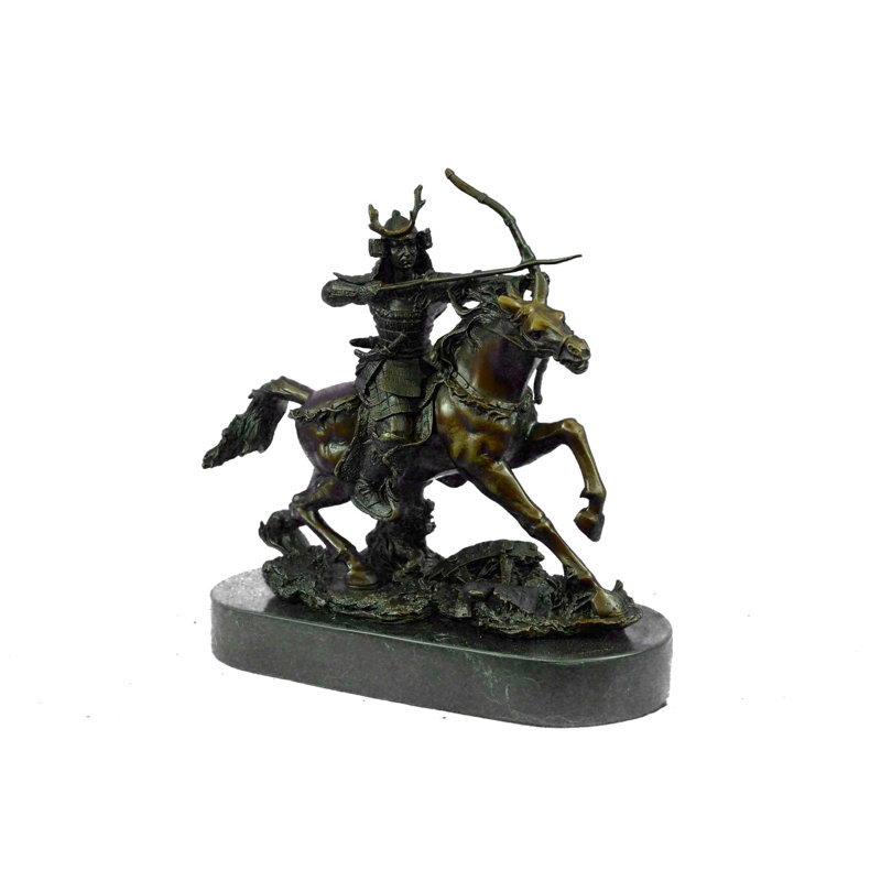 Figurine Avonelle Samurai Warrior on Horse