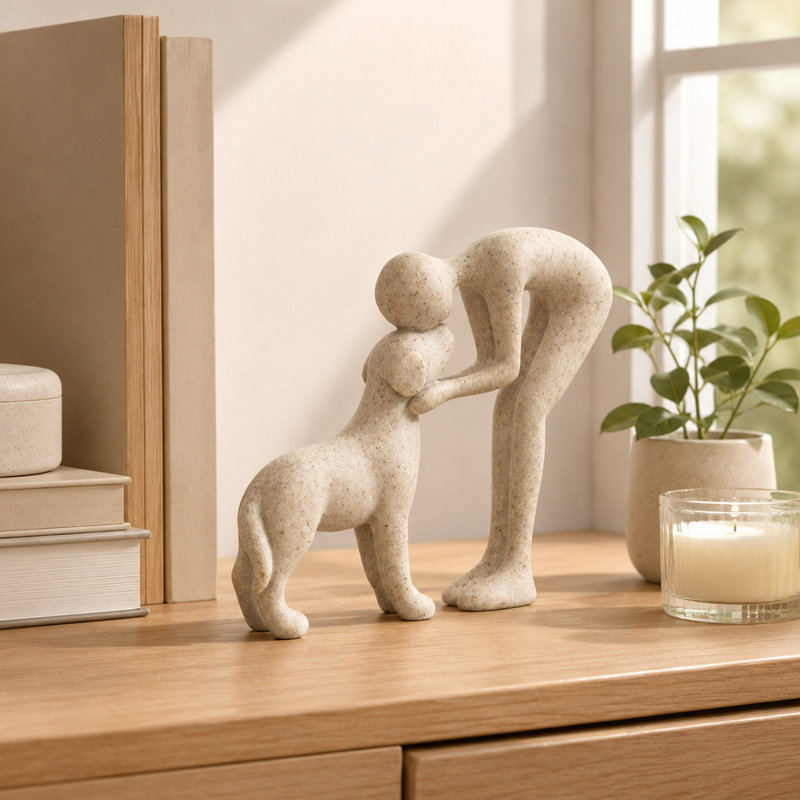 Sculpture abstraite personne et chien