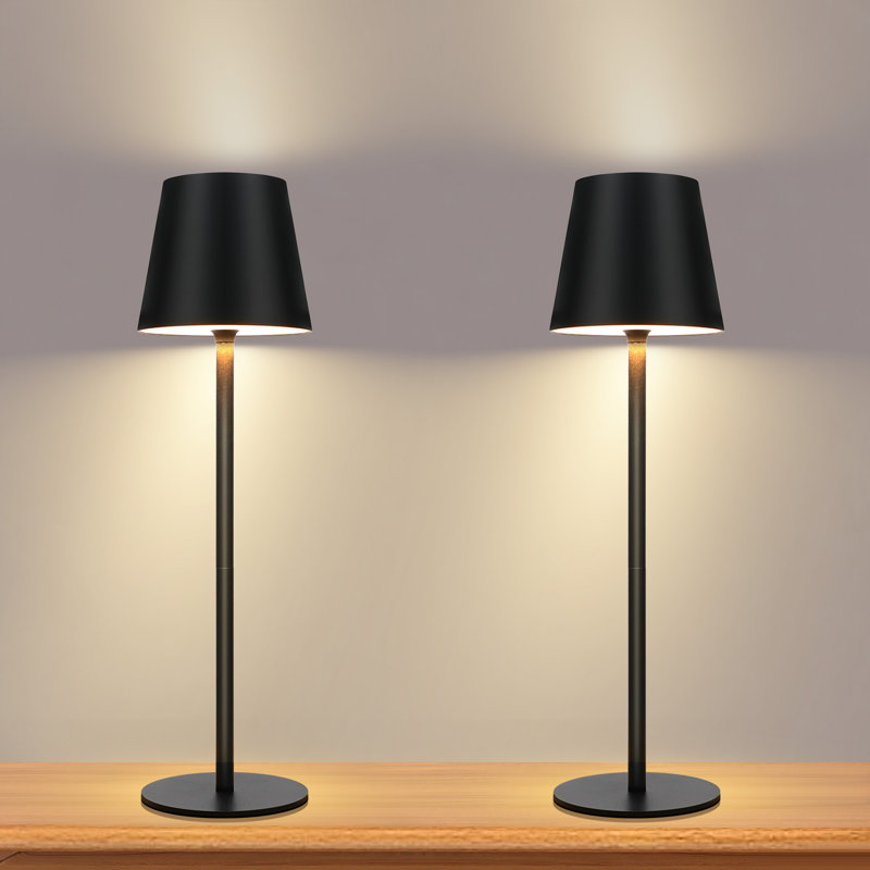 Remini Metal USB Table Lamp, Black, Black