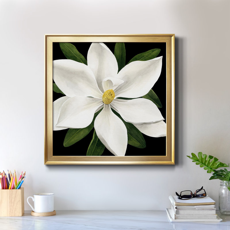 «Midnight Magnolia I», reproduction encadrée de qualité supérieure - prête à être accrochée, H 17,5 po x l 17,5 po x P 1,5 po