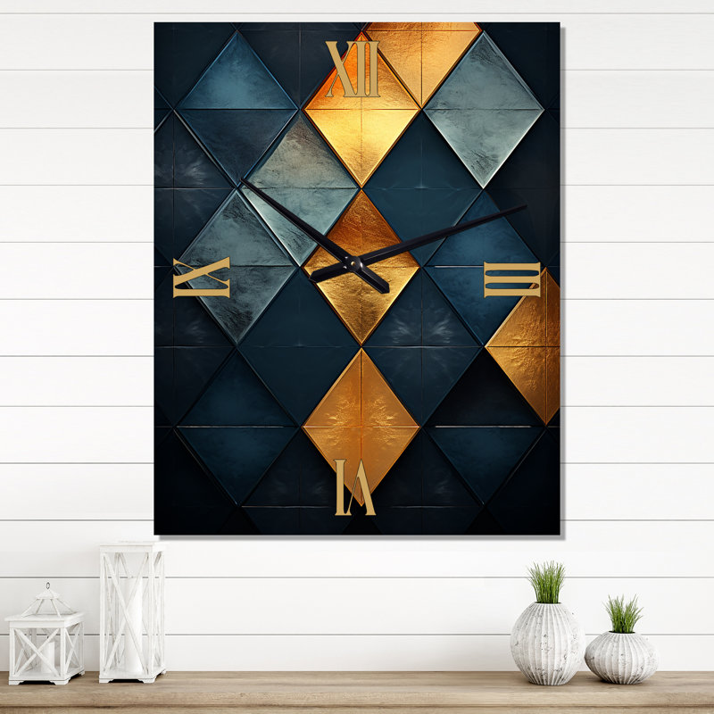 Horloge murale surdimensionnée en forme de losange doré sur fond bleu marine rétro I, H 32 po x l 16 po x P 1 po