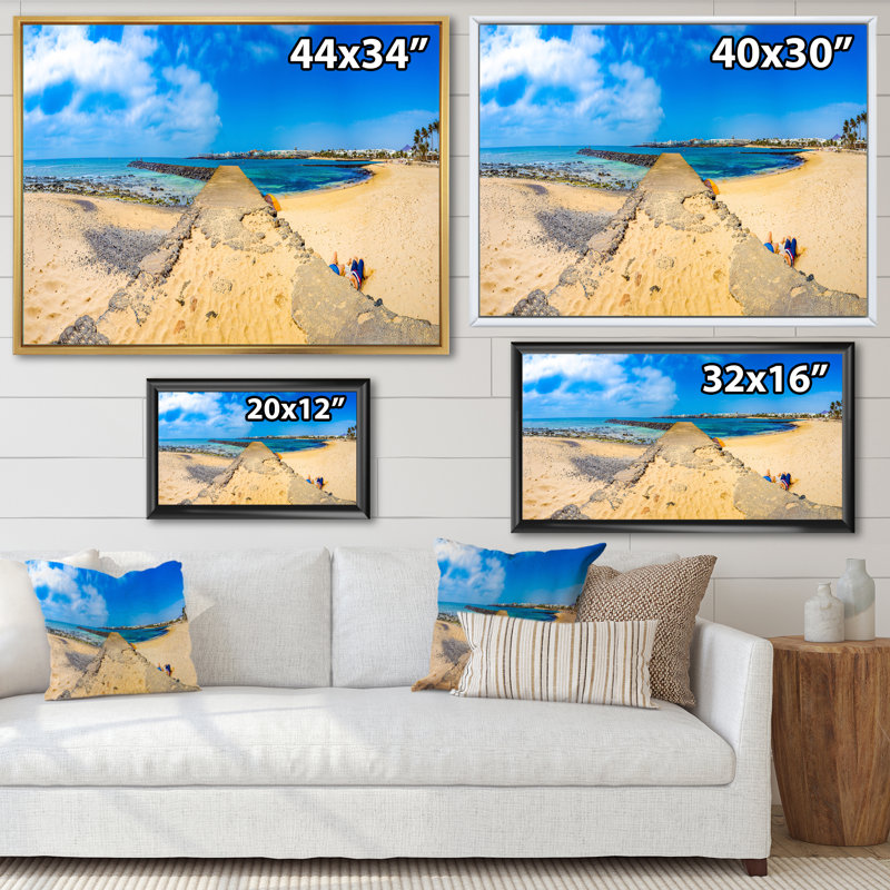 «Espagnole vue sur la plage à Lanzarote», reproduction sur toile, H 16 po x l 32 po, Toile à cadre flottant doré