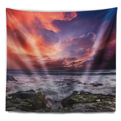 Tapisserie côtière côtière avec ciel dramatique Seascape