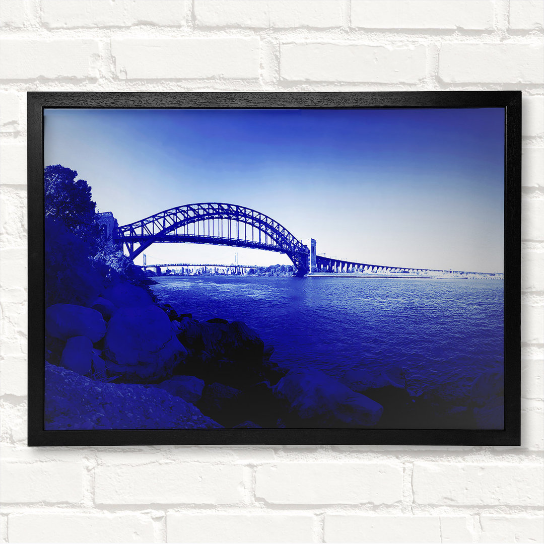 Sydney Harbour Bridge Stunning Blues - Closed Corner Frame Kunstdrucke auf Holz