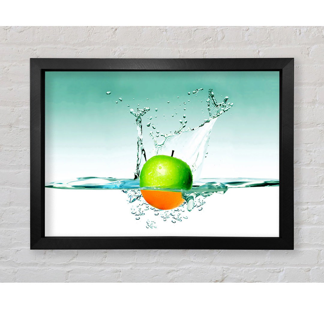 Orange Or Apple Splash - Einzelne Bilderrahmen Kunstdrucke