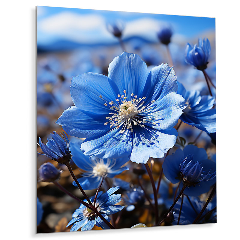 «Blue Flower Cobalt Delight» - décoration murale florale en métal, H 44 po x l 34 po