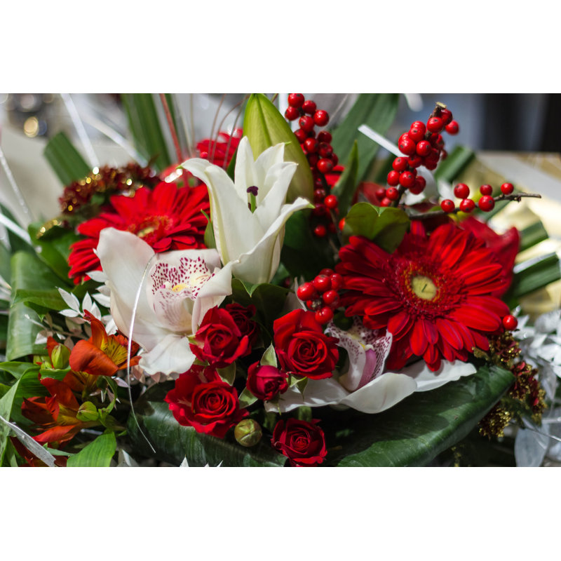 Christmas Bouquet by Rcuel - Wrapped Canvas Print, 61cm H x 91cm W x 3.8cm D