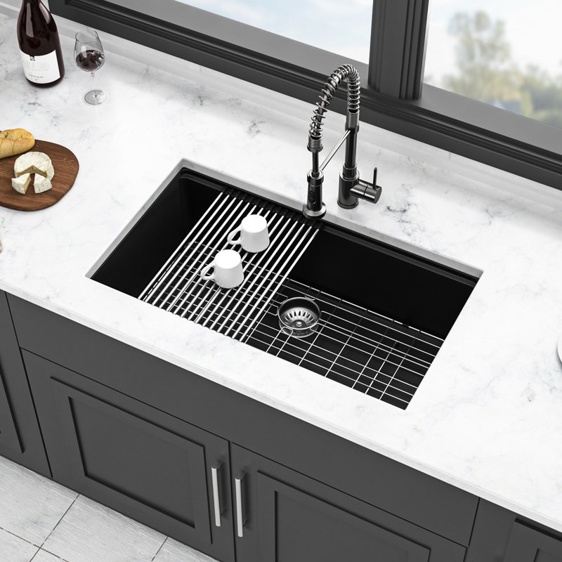 Évier encastrable 33 x 19 po en composite de quartz noir - haut avec succes inclus, Noir
