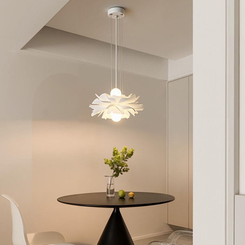 Luminaire suspendu 1 lumière fleur blanche, H 7,87 po x l 15,74 po x P 15,74 po 