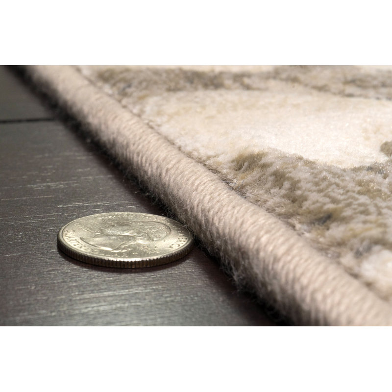 Tapis ivoire à imprimé animal, Rectangle 6 pi 7 po x 9 pi 6 po