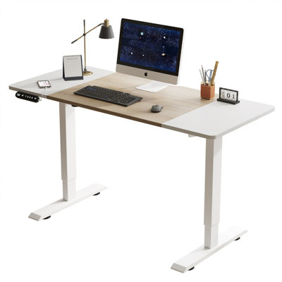 Bureau assis-debout électrique de 55 pouces avec port de charge rapide USB-C, fini chêne et blanc