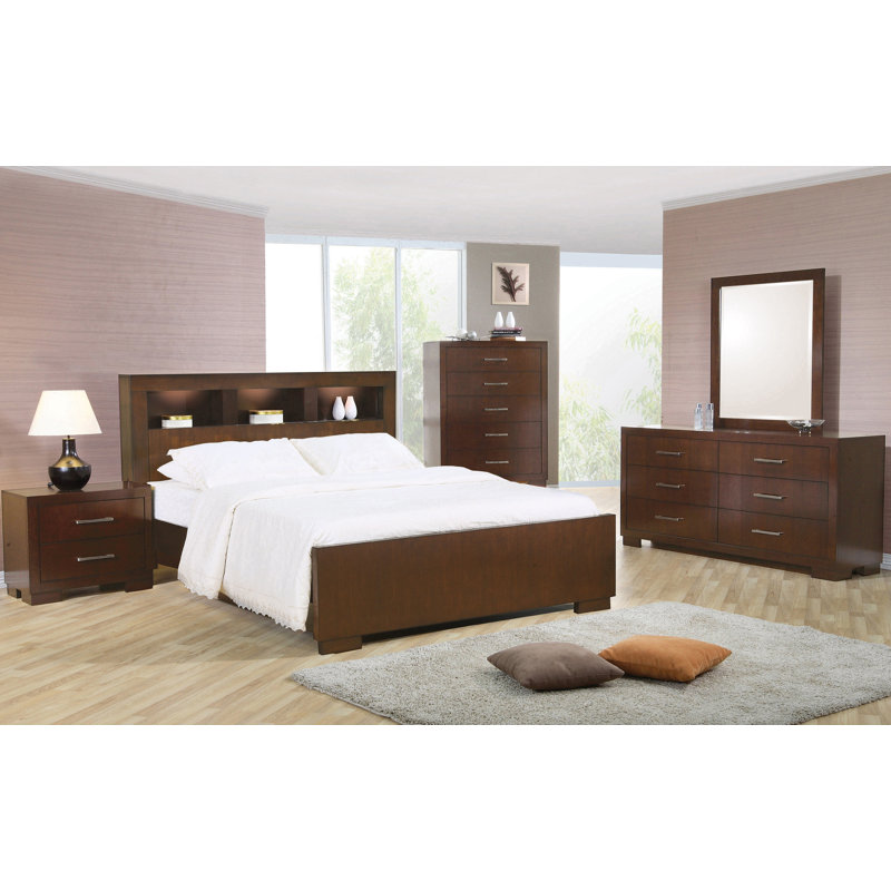 Ensemble de chambre à coucher Cappuccino, Queen, Quatre pièces : lit, table de chevet, commode et