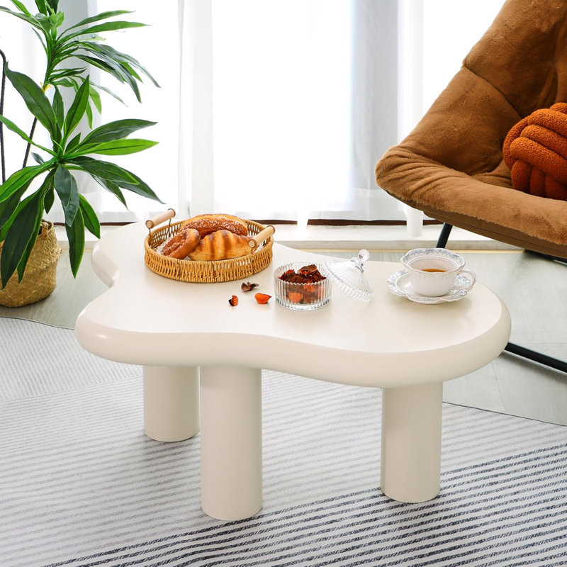 Table basse pour le salon, table d'appoint unique avec 3 pieds, petite table à thé pour le balcon, patio, chambre à coucher, blanc crème