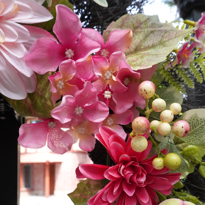 Couronne de dahlia rose et hortensia rose