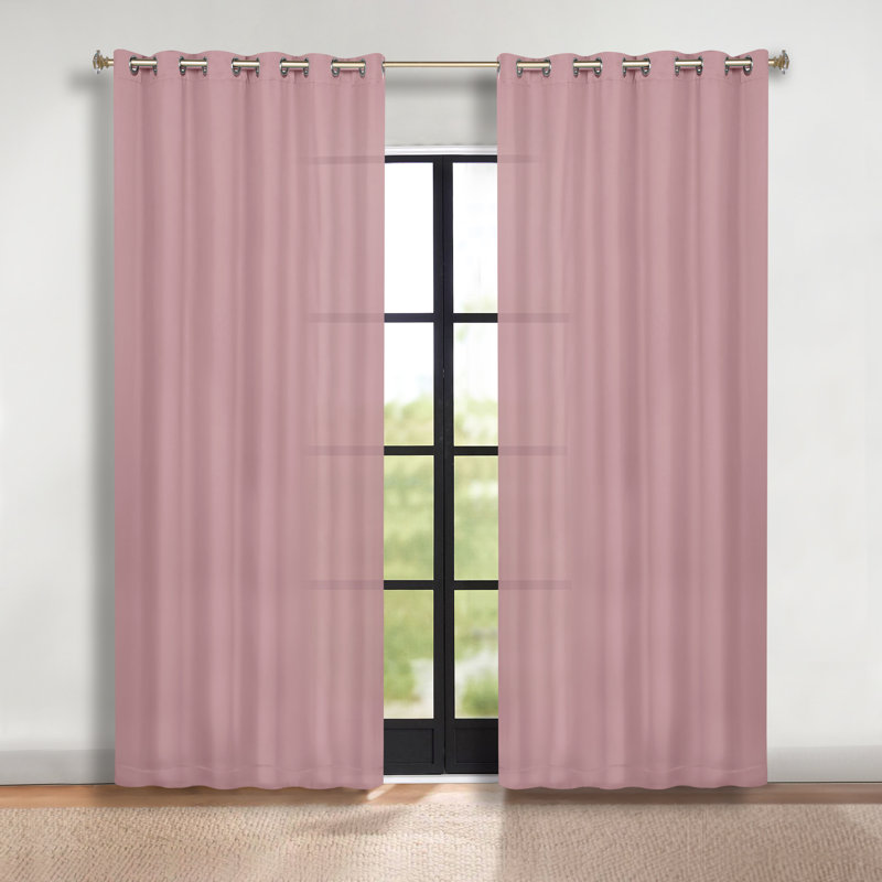 Paire de rideaux obscurcissant avec œillets Millendon, Craie mauve, L 70 po x L 108 po