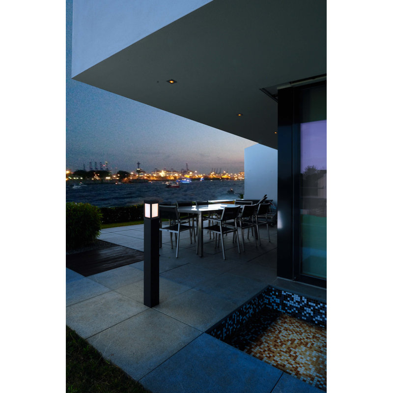 Facado Bollards
