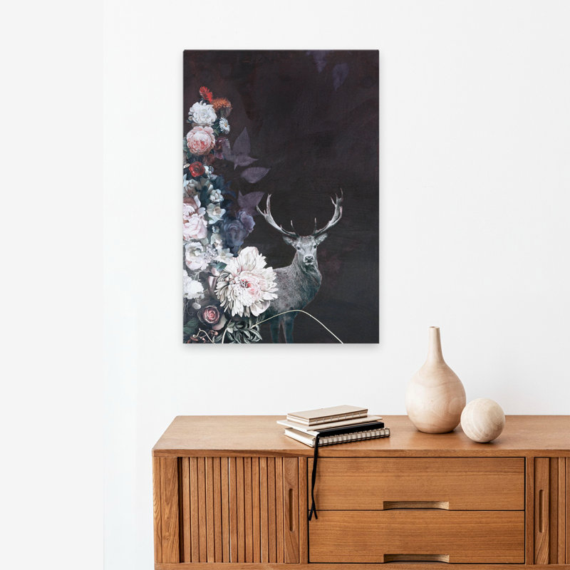 Haute couture 9 - nature morte florale, animaux, pop urbain, surréalisme, botanique, cerf, H 24 po x l 16 po