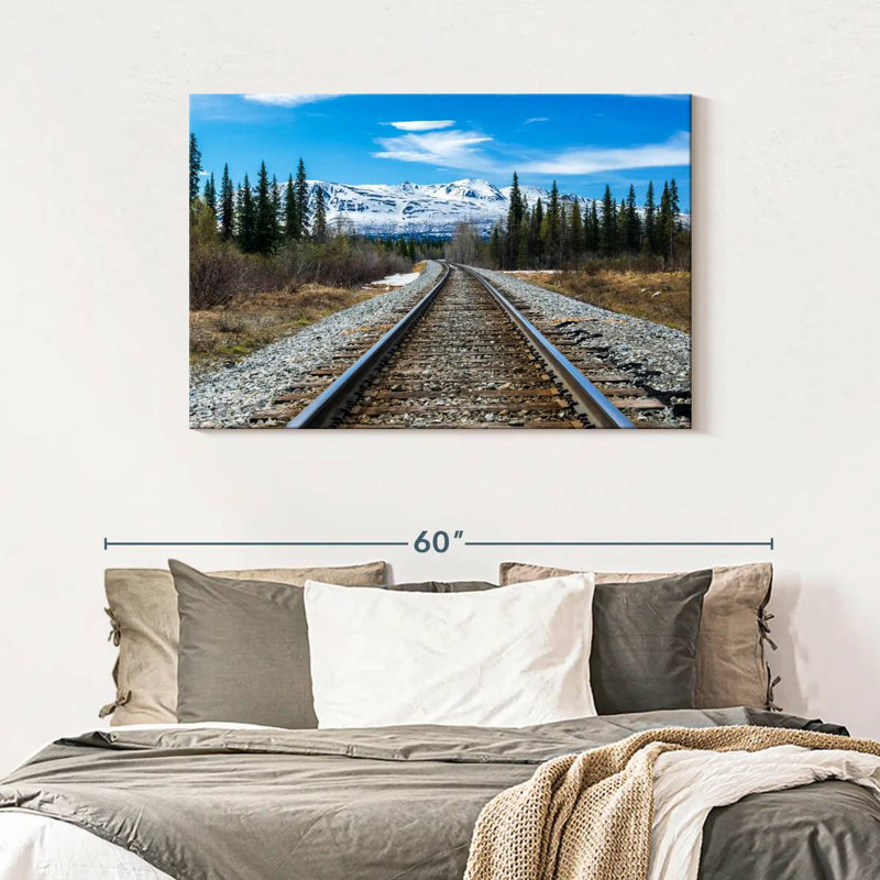 Lilie Denali Rail, 30" H x 45" W