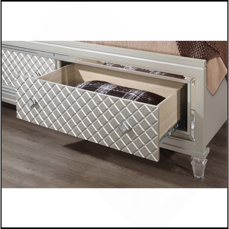 LIT GRANDE CHAMBRE AVEC DEL GLAM