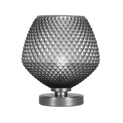 Lampe d'appoint Luna présentée en finition graphite avec verre texturé fumé de 9 po