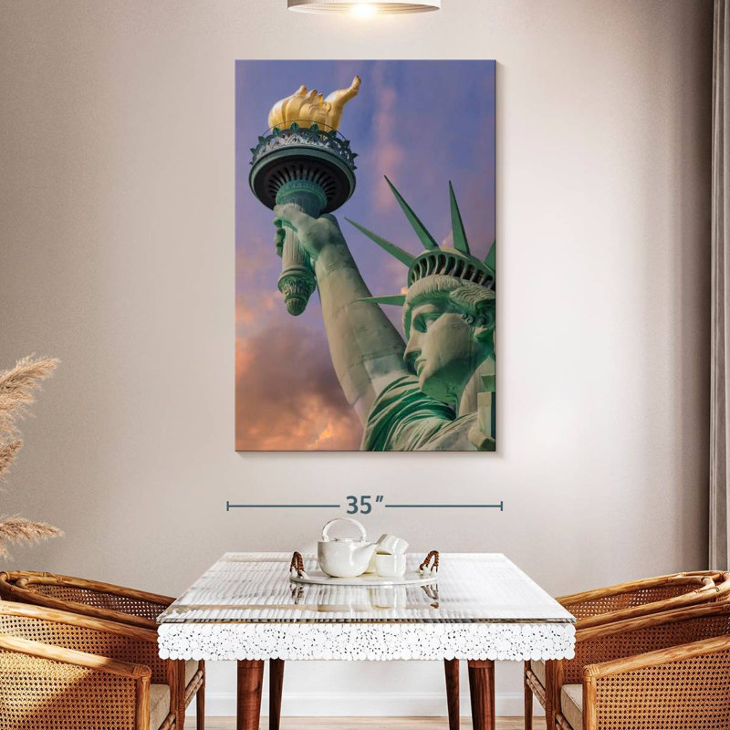Aime, statue de la liberté au coucher du soleil, H 51 po x l 34 po